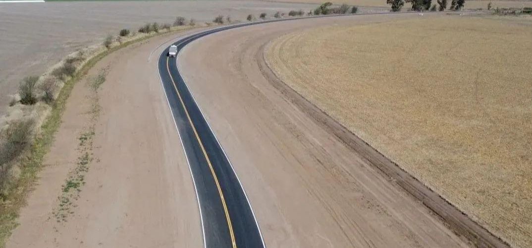 Avanza pavimentación de la Ruta 10, en el tramo que une Gral. Levalle y Adelia María