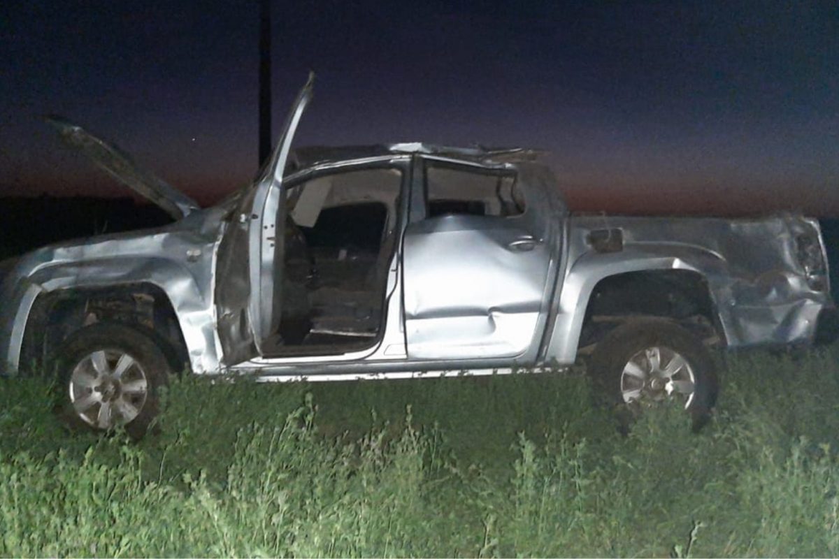 Camioneta protagonizó un vuelco en cercanías de Del Campillo