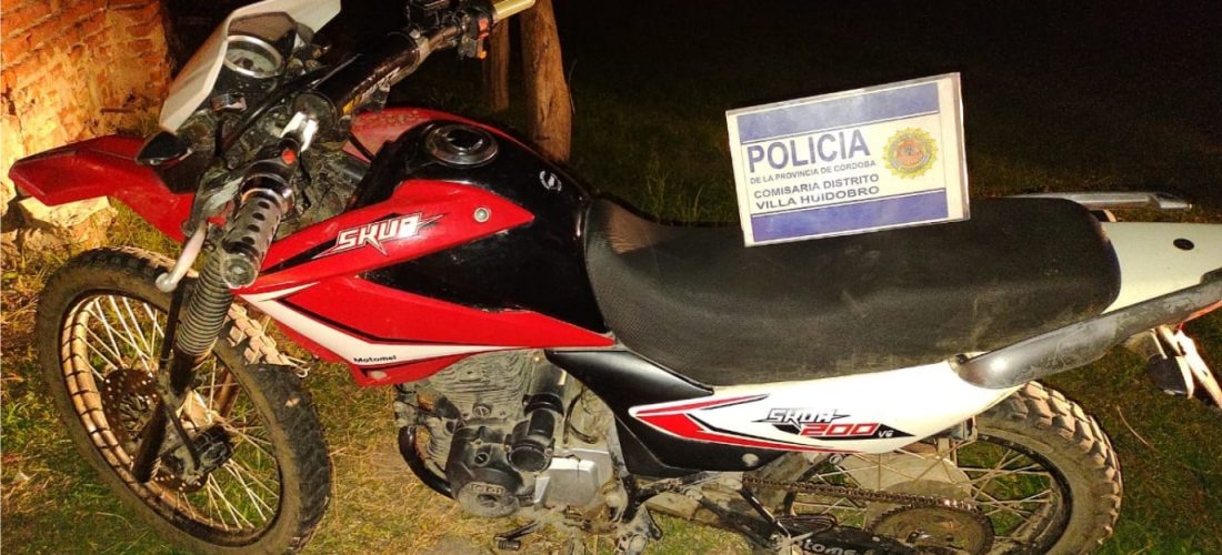 Cayeron de la moto y sufrieron lesiones: uno de ellos fue derivado a Río Cuarto