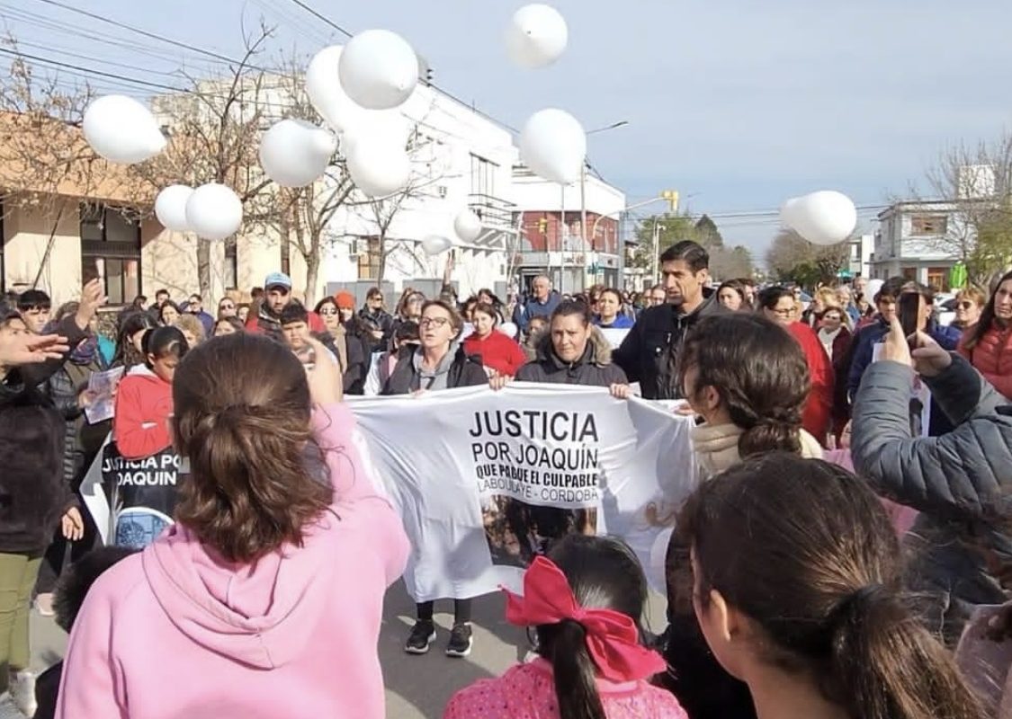 Familiares de Joaquín Sperani marcharon pidiendo justicia en Laboulaye