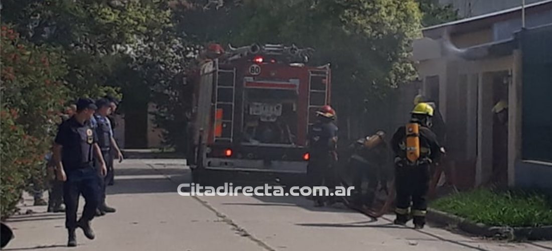 Laboulaye: salida de bomberos por incendio de una vivienda en el sector sur