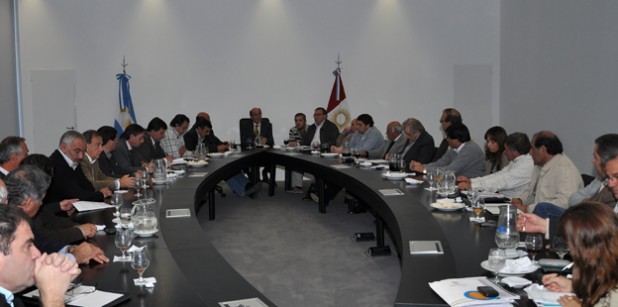 Se reune por primera vez en 2014 la Mesa Provincia-Municipios