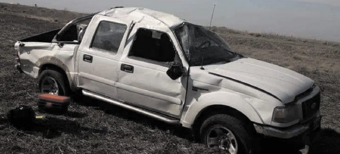 Accidente: una camioneta volcó en cercanías de La Carlota