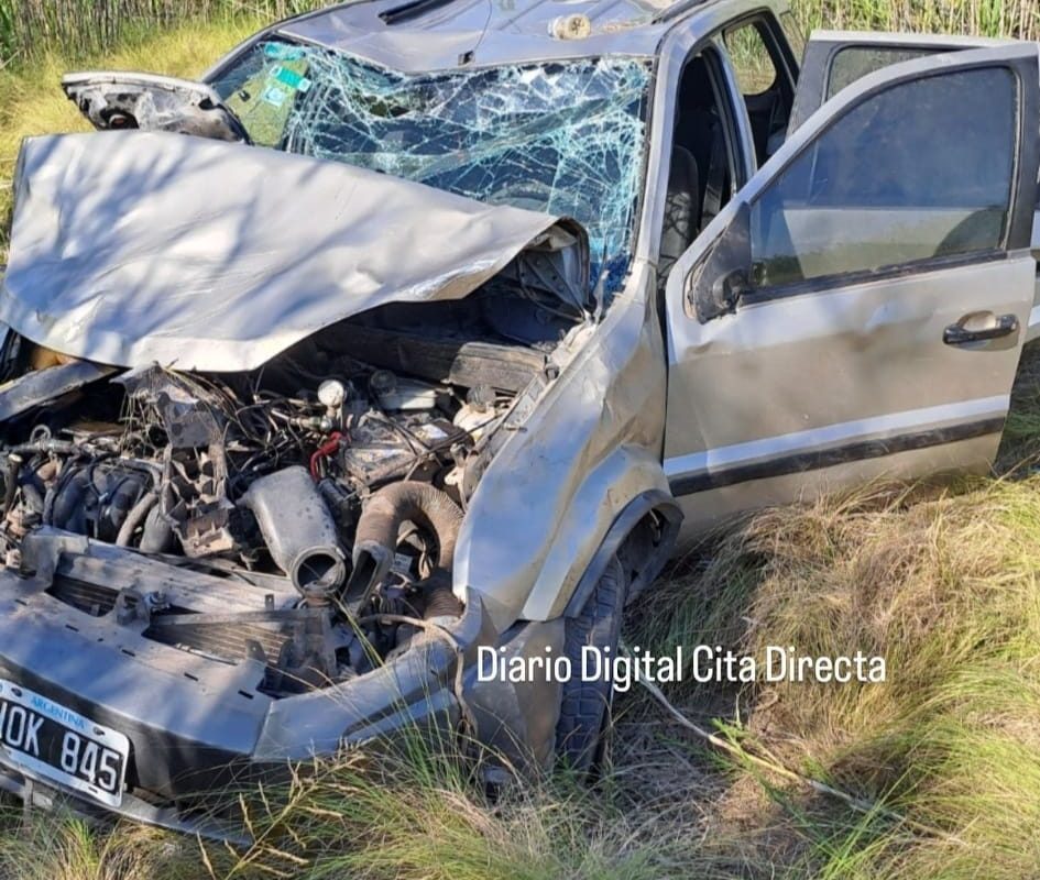 Una familia de Córdoba se accidentó en la Ruta 35, cerca de Del Campillo