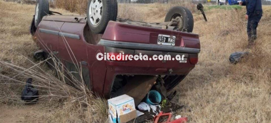 Accidente: automóvil protagonizó un vuelco en ruta provincial 4