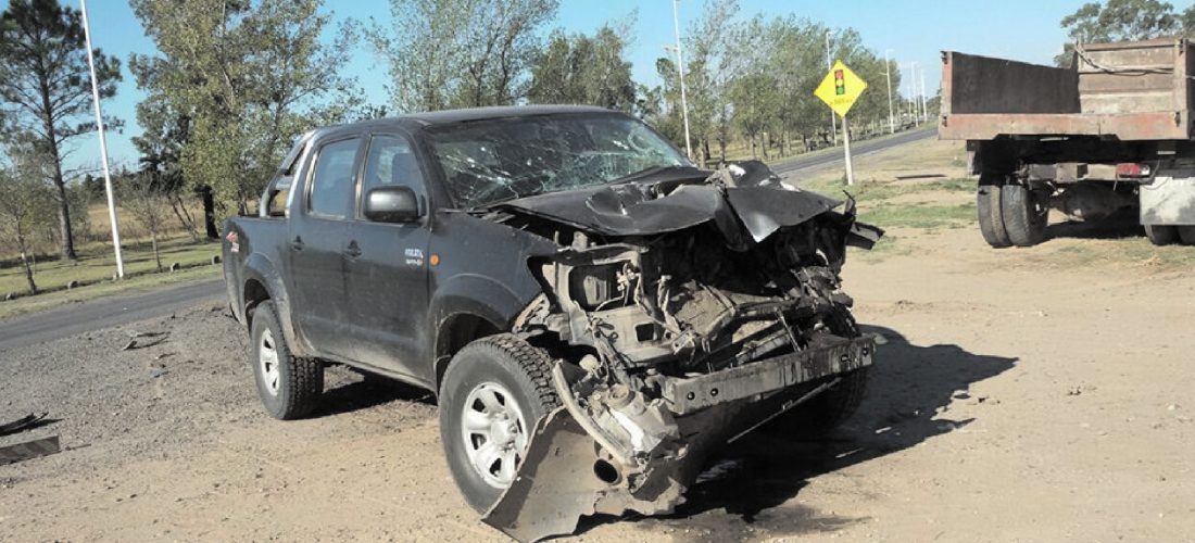 Jovita: una camioneta impactó desde atrás a un camión