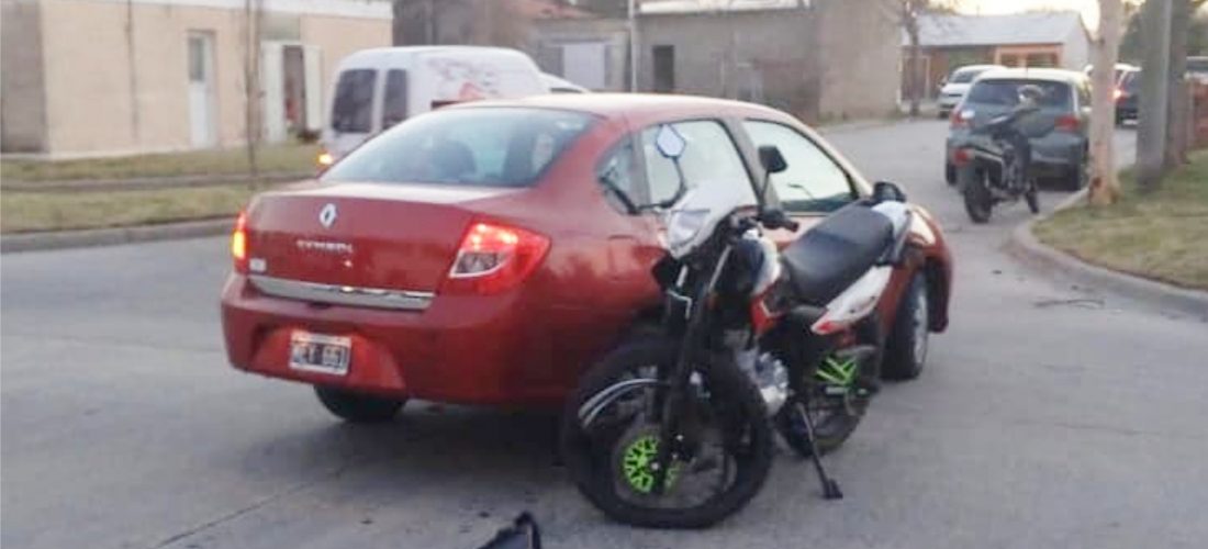 Un auto y una moto protagonizaron accidente de tránsito en Jovita