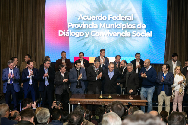 Fuerte adhesión: 403 municipios (sobre 427) firmaron Acuerdo Federal con la Provincia