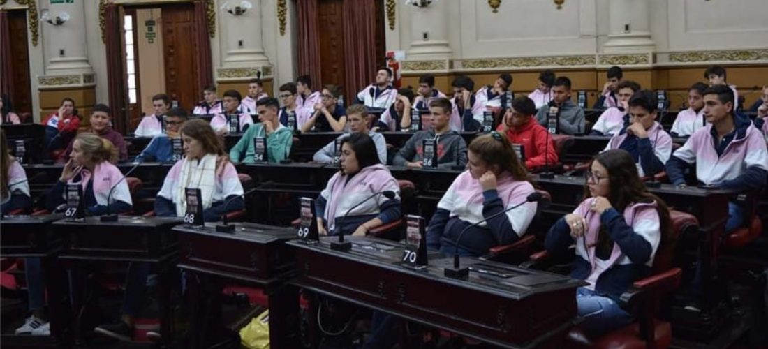 En Córdoba, alumnos de la región visitaron la Legislatura y el Espacio de la Memoria