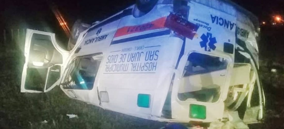 Volcó ambulancia de Canals y murió paciente que trasladaba