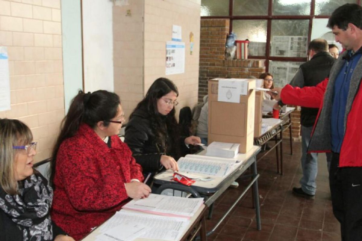 Córdoba: este domingo, más de 30 municipios eligen intendentes y concejales