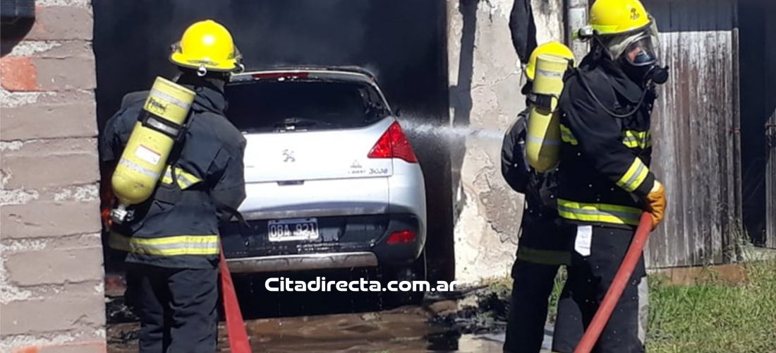 Serrano: incendio causó importantes daños a dos vehículos en una cochera