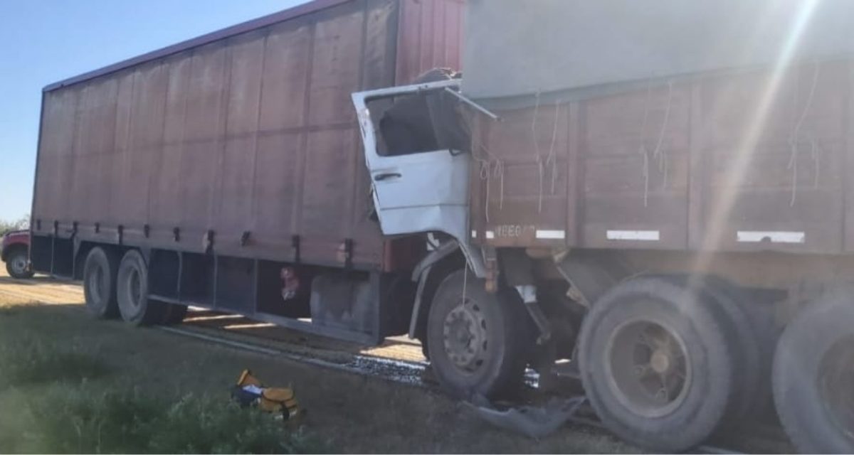 Accidente fatal: murió un transportista de Laboulaye en choque de camiones