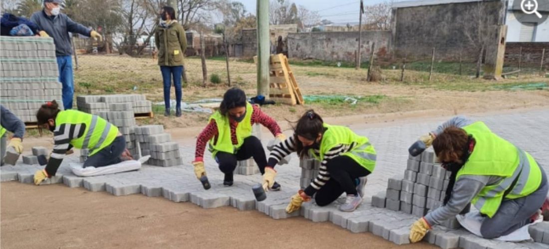 Buchardo: mujeres ejecutan obra pública por primera vez en la historia del pueblo