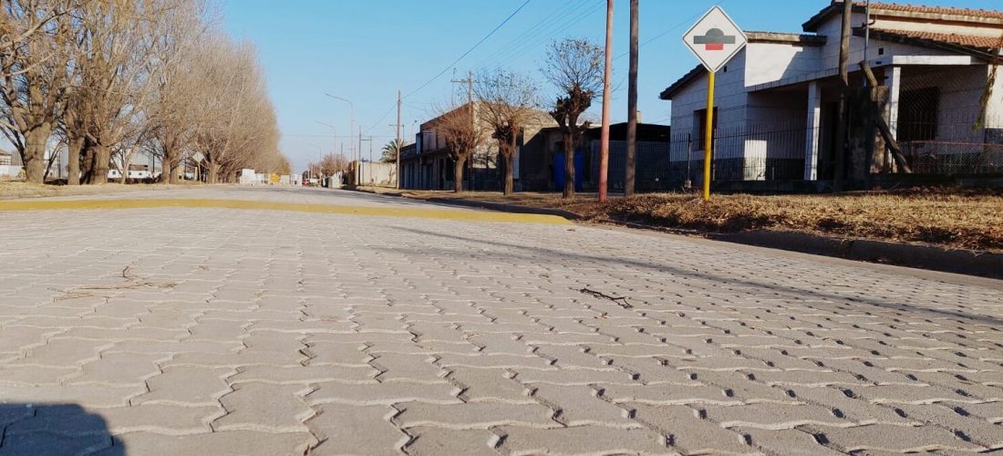 Buchardo: habilitan nueva cuadra de pavimento y ya son más de 2500 m2 de adoquines en Bº Norte