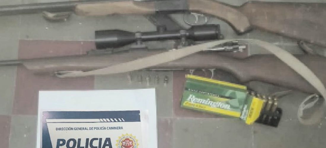 Llevaba escopeta y un fusil en la camioneta, cerca de Del Campillo