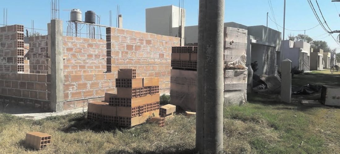 Del Campillo: con fondos propios, el municipio avanza en la construcción de viviendas