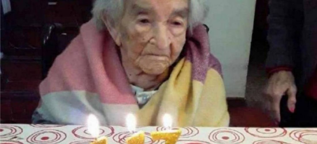 Doña Casilda recibió la primera dosis de Sputnik V a pocos días de cumplir 114 años