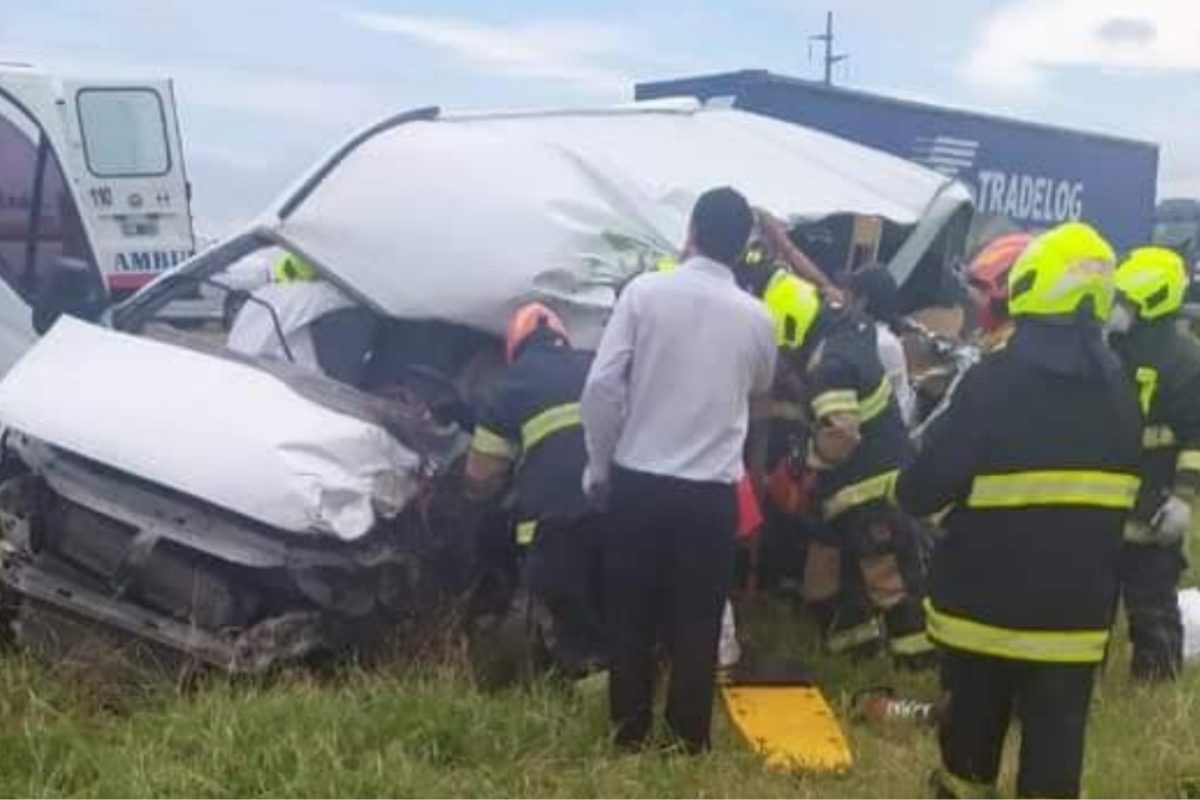 Accidente fatal cerca de Levalle: choque entre camión y utilitario dejó un muerto