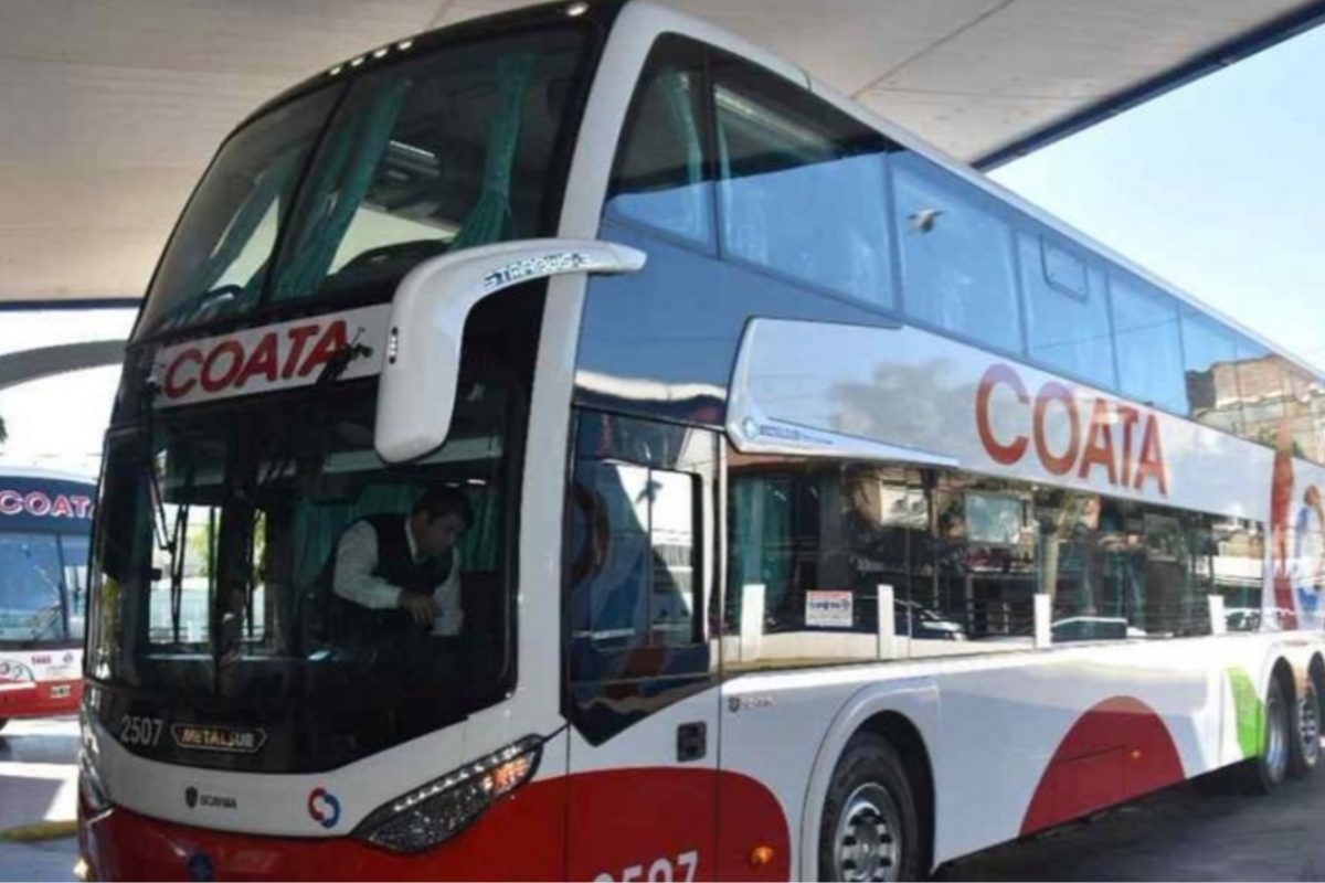 Desafectaron a un chofer de Coata denunciado por abandonar a 18 pasajeros