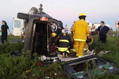 Otra víctima fatal en ruta 7:  un hombre murió al chocar de frente con un camión