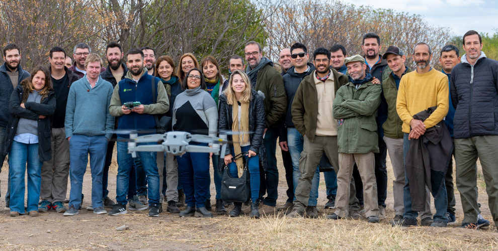 Equiparán con drones a 64 escuelas agrotécnicas de la provincia