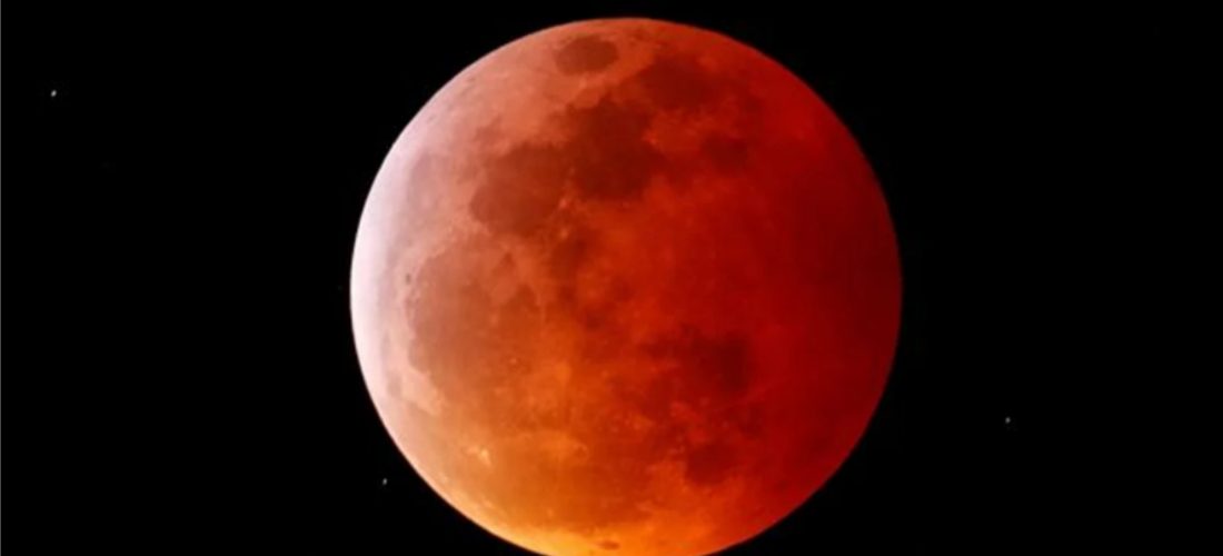 La Luna se tiñó de rojo en un espectacular eclipse que también se vio en el sur cordobés
