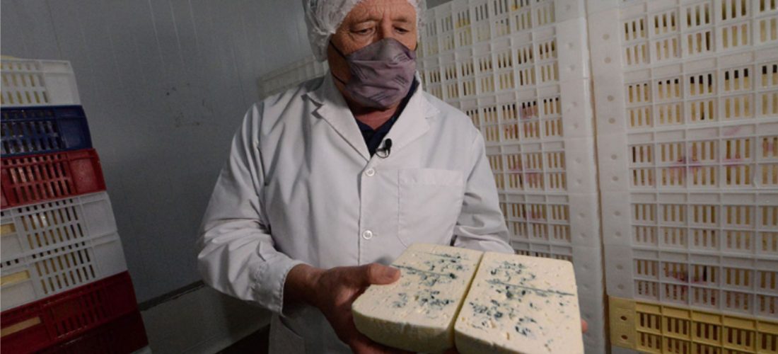 Del sur de Córdoba a todo el país: quién es Carlos, el “Emperador” del queso