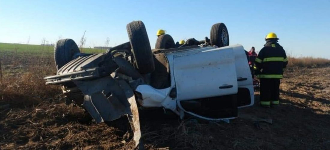 Accidente vehicular: camioneta protagonizó un vuelco en cercanías de Huanchilla