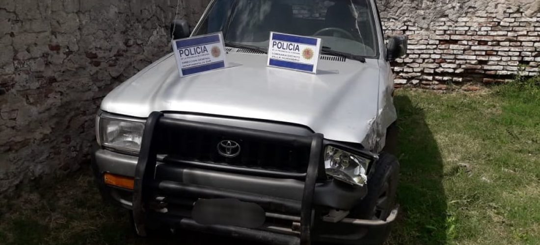 Villa Huidobro: robó una camioneta y la estrelló contra un colectivo estacionado