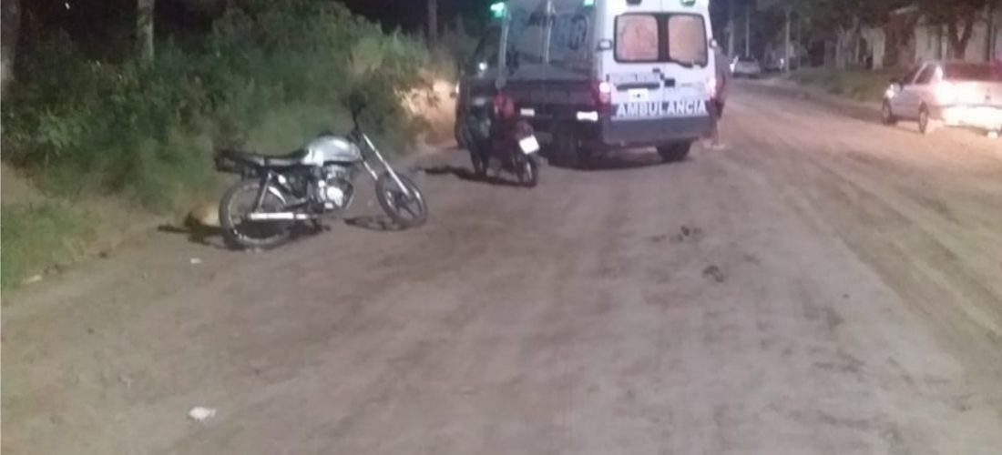 Accidente de tránsito entre dos motos deja como saldo una mujer con lesiones leves