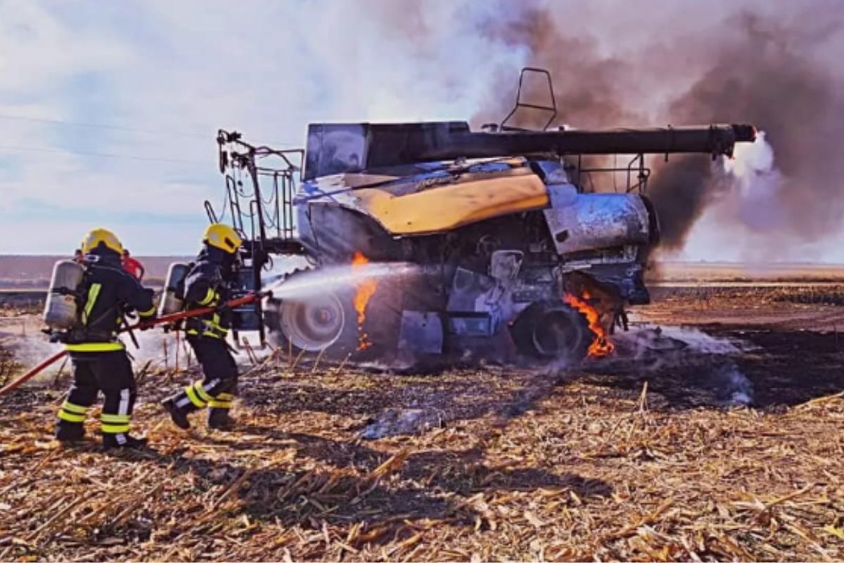 Un incendio destruyó casi por completa una máquina agrícola en zona rural