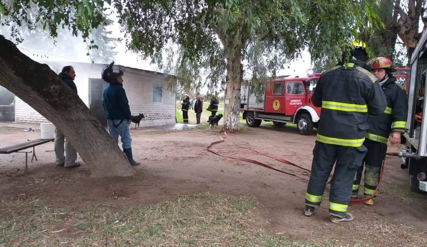 Villa Valeria: al encender salamandra causó principio de incendio en una balanza