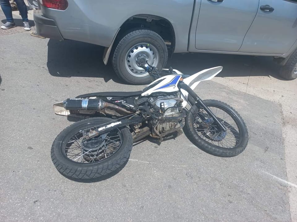 Jovita: camioneta y moto protagonizaron un accidente; un menor fue hospitalizado
