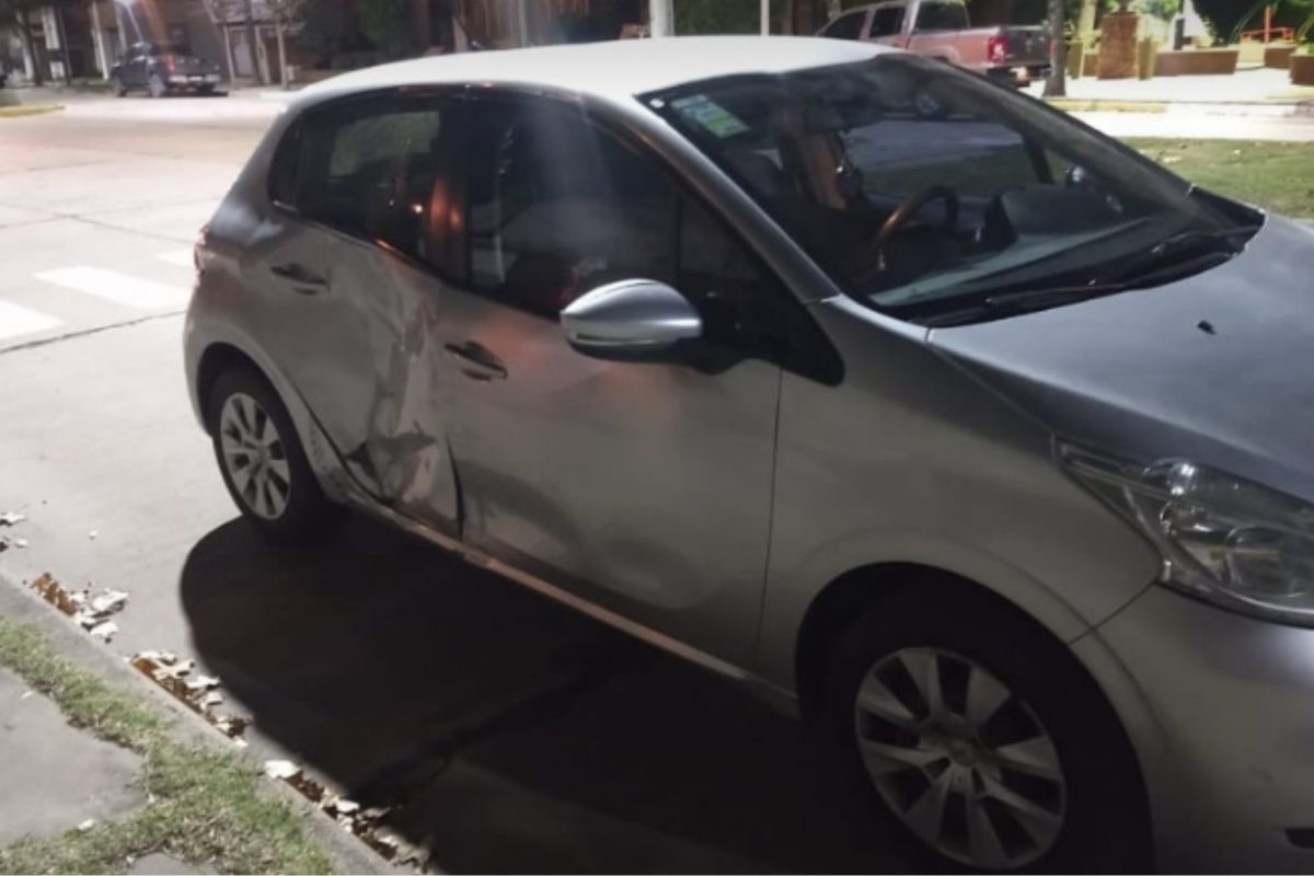 Auto y moto protagonizaron un accidente en Jovita; un joven fue hospitalizado