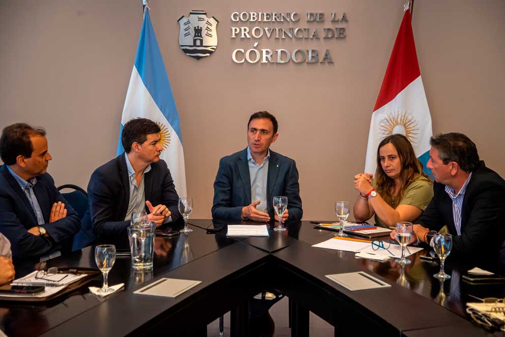 Mesa Provincia-Municipios: López presidió encuentro con titulares de bloques