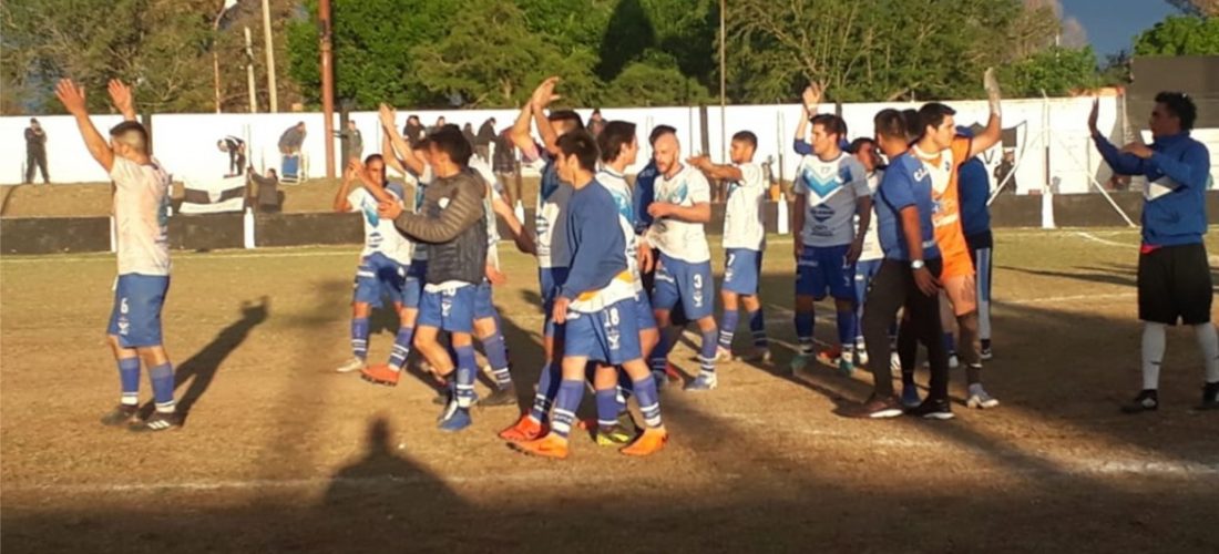 Liga G. Roca: Juventud se adueñó del clásico en Villa Huidobro y clasificó primero