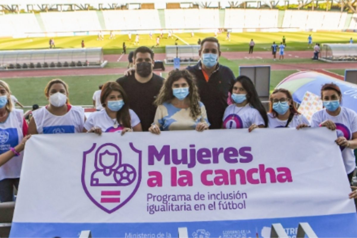 Córdoba impulsa la inclusión e igualdad de las mujeres en el ámbito del fútbol