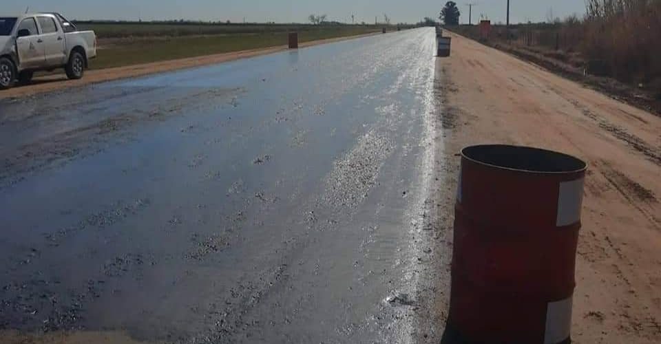 Avanza la pavimentación de Ruta 10, entre General Levalle y Adelia María