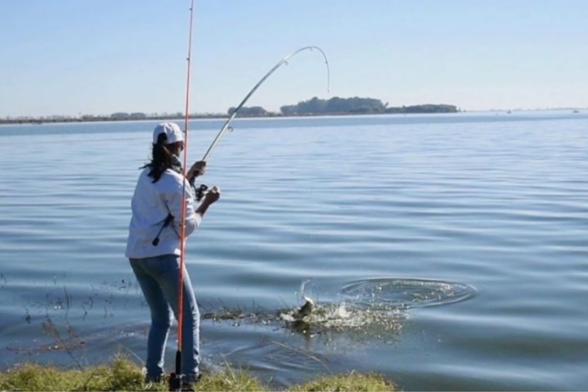 La Provincia habilitó hoy la pesca deportiva y paseos en moto, entre otras actividades