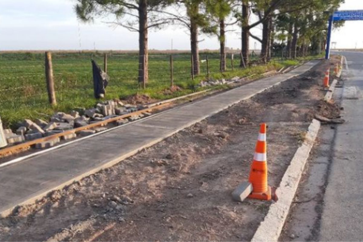 Serrano: comenzó construcción de la bicisenda en el nuevo Acceso de los 100 Años