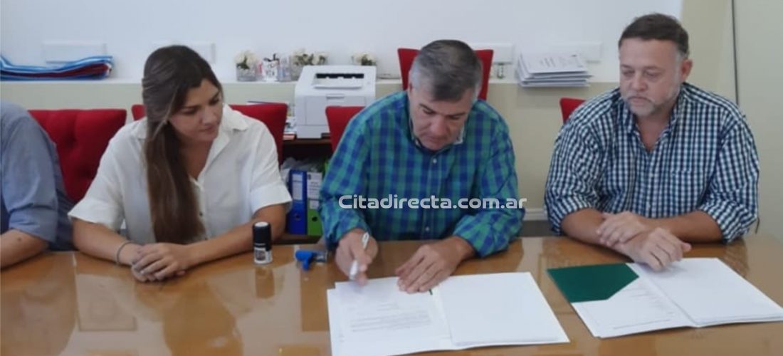 Firman importante convenio la Municipalidad de Serrano y la Universidad Siglo 21