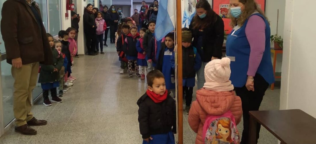 Serrano estrenó el nuevo jardín Domingo F. Sarmiento en la vuelta a clases