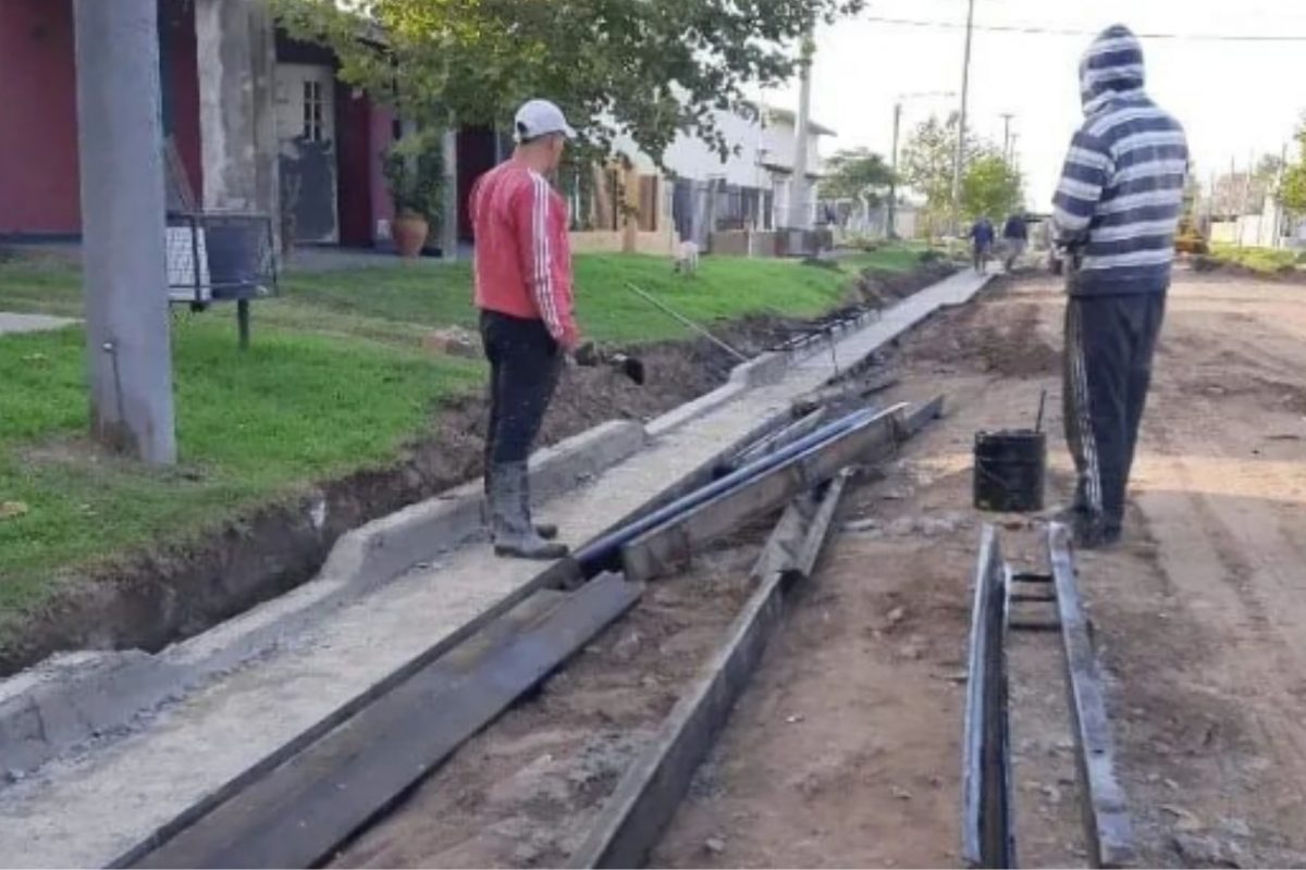 Serrano suma infraestructura: cordón cuneta y desagües pluviales en calle Sgto. Cabral