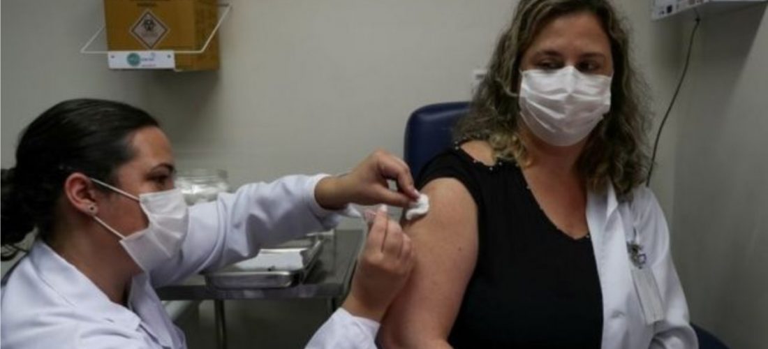 Comienzan a vacunar a los docentes de Córdoba capital