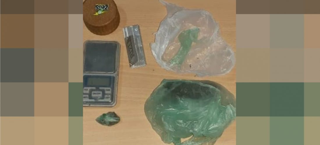 Villa Valeria: sorprenden a joven de 21 años con marihuana en control vehicular